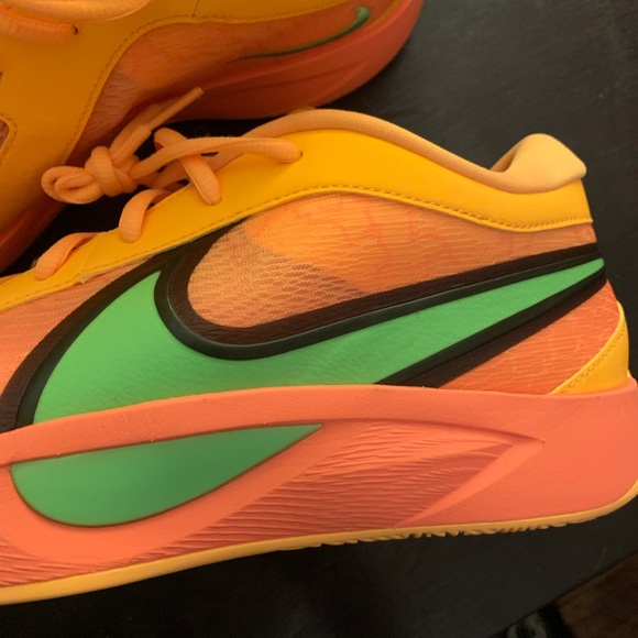 Giannas FREAK Orange. Brand new, never worn! - Picture 3 of 9